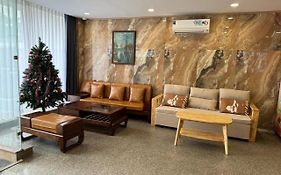 Like Hotel